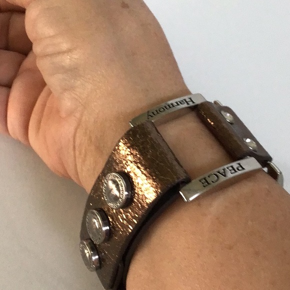 Bronze Real Leather Snap Faith Bracelet - Picture 4 of 8